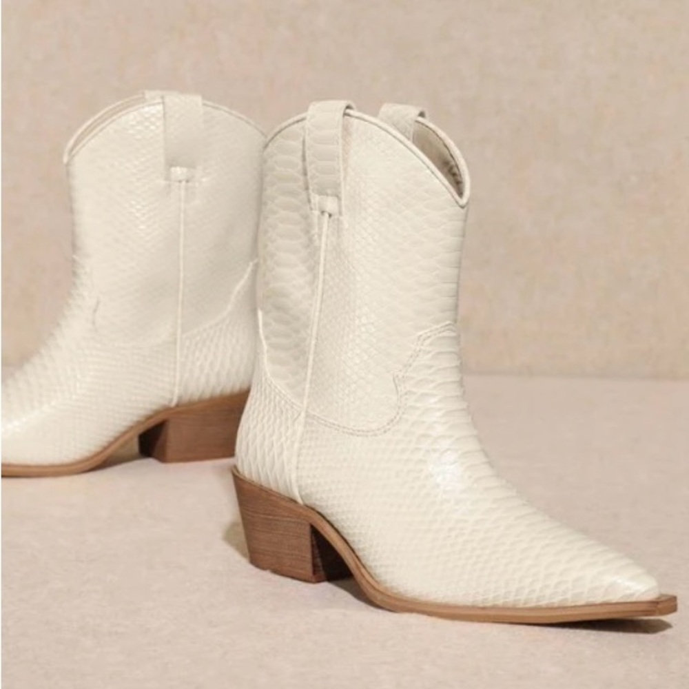 Ivory Western Snake print Booties - NEW